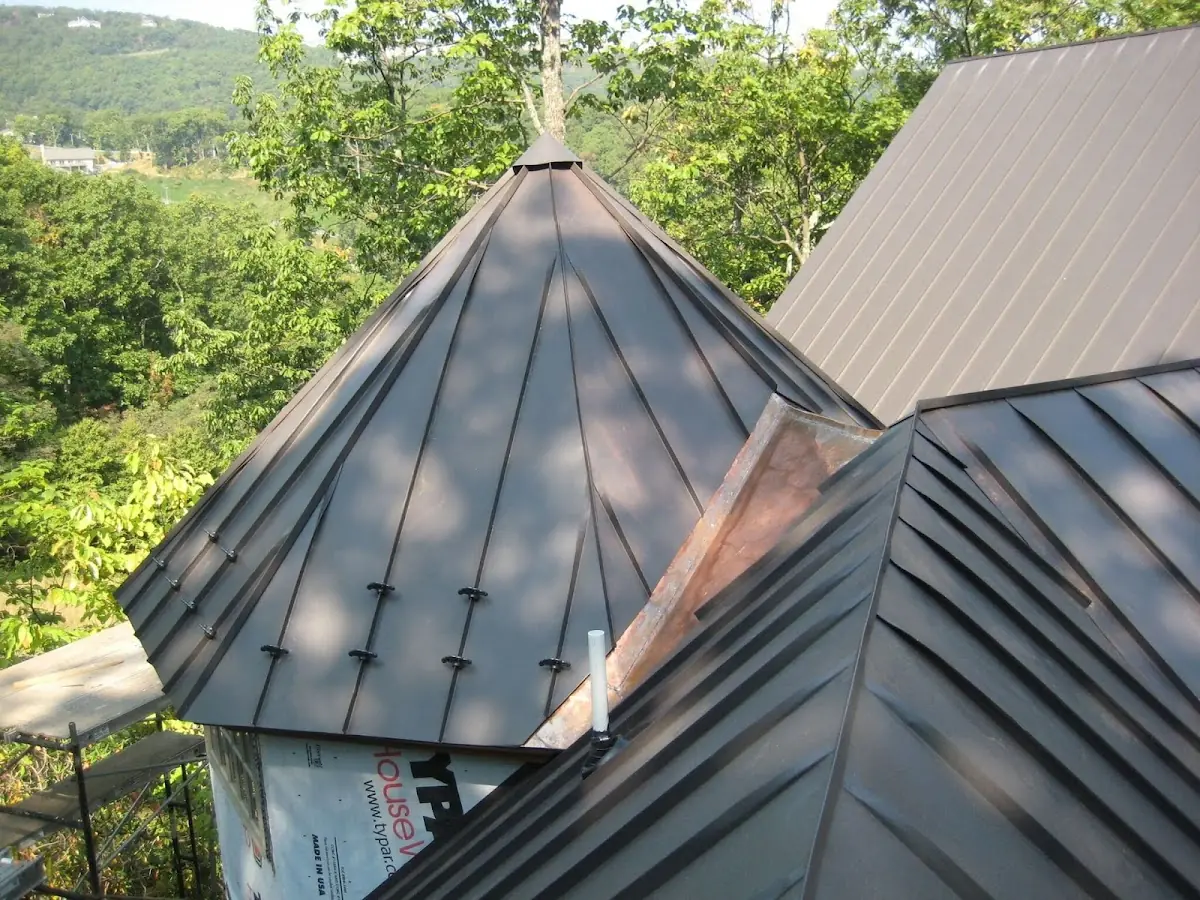 Professional Gutter Cleaning by Craftsman Roofing in Suisun City